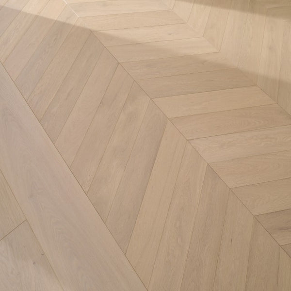 Hardwood Euro Oak Engineered Wood Chevron 25.2