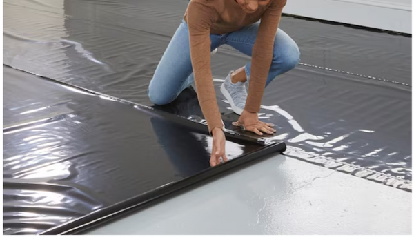 Premium Poly film Moisture Resistant Flooring 3.83-Feet W x 26.33-Feet L x 6 Mils T 100-Sq. Feet / Roll