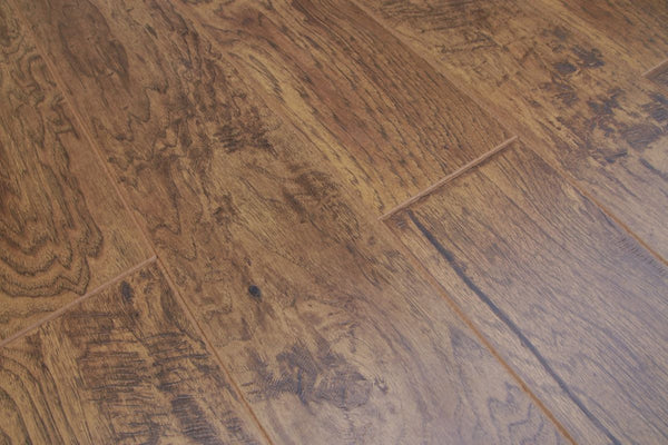 Laminate 12mm Carolina Hickory 80H06 80 Hours Water Resistant