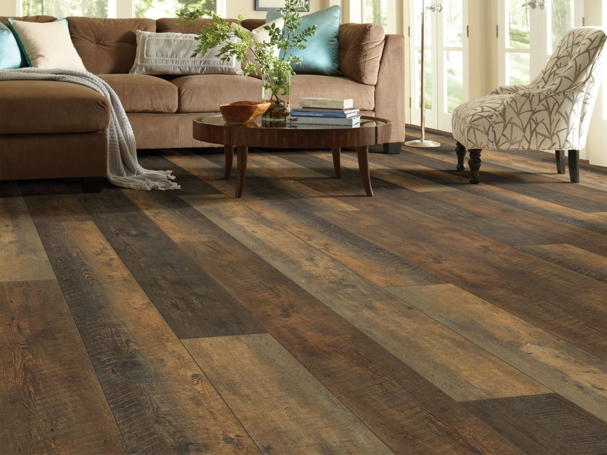 Fall in Love with Autumn Flooring: Trends for Your Home 2021