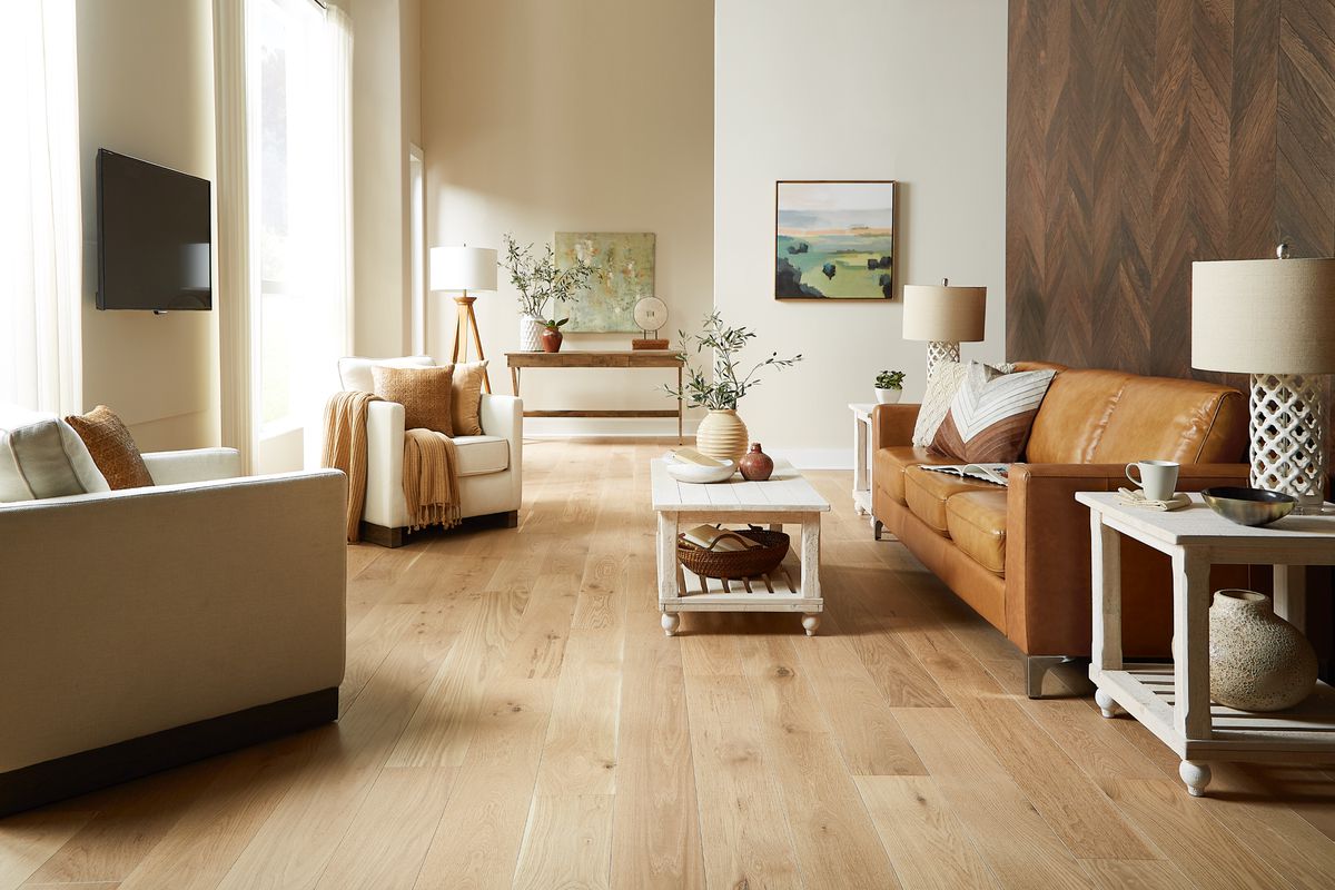 Best Colors by Flooring Type: Hardwood