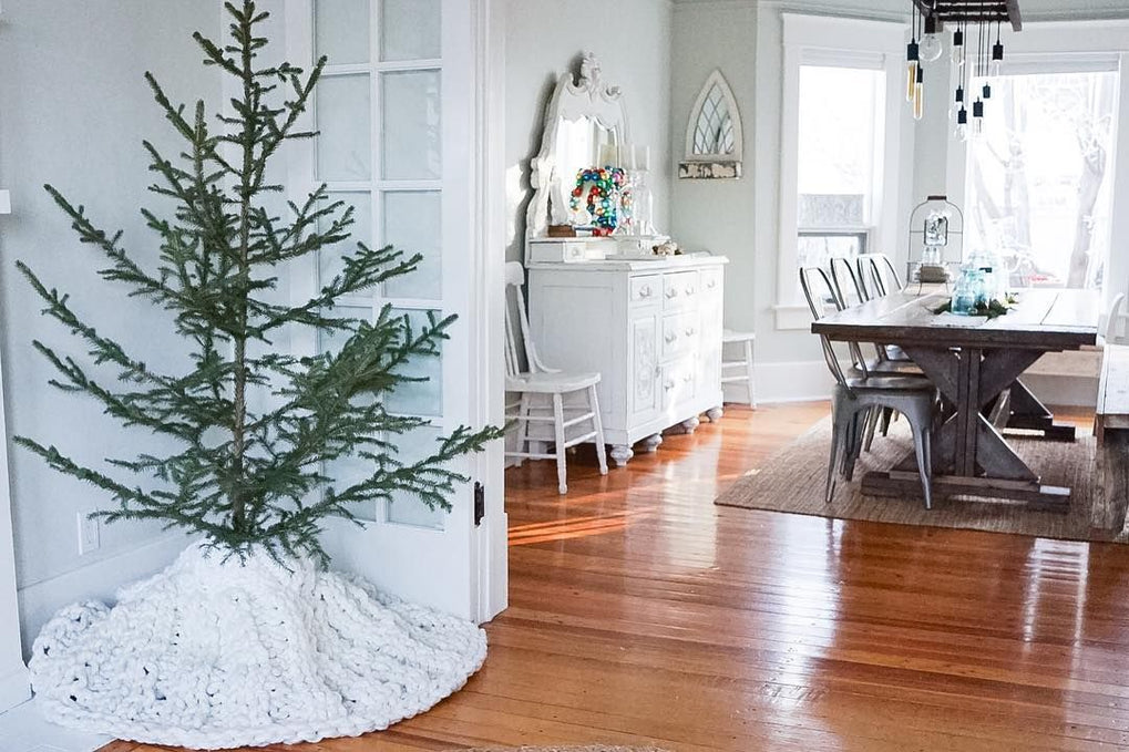 PROTECTING YOUR WOOD FLOOR FROM A REAL CHRISTMAS TREE